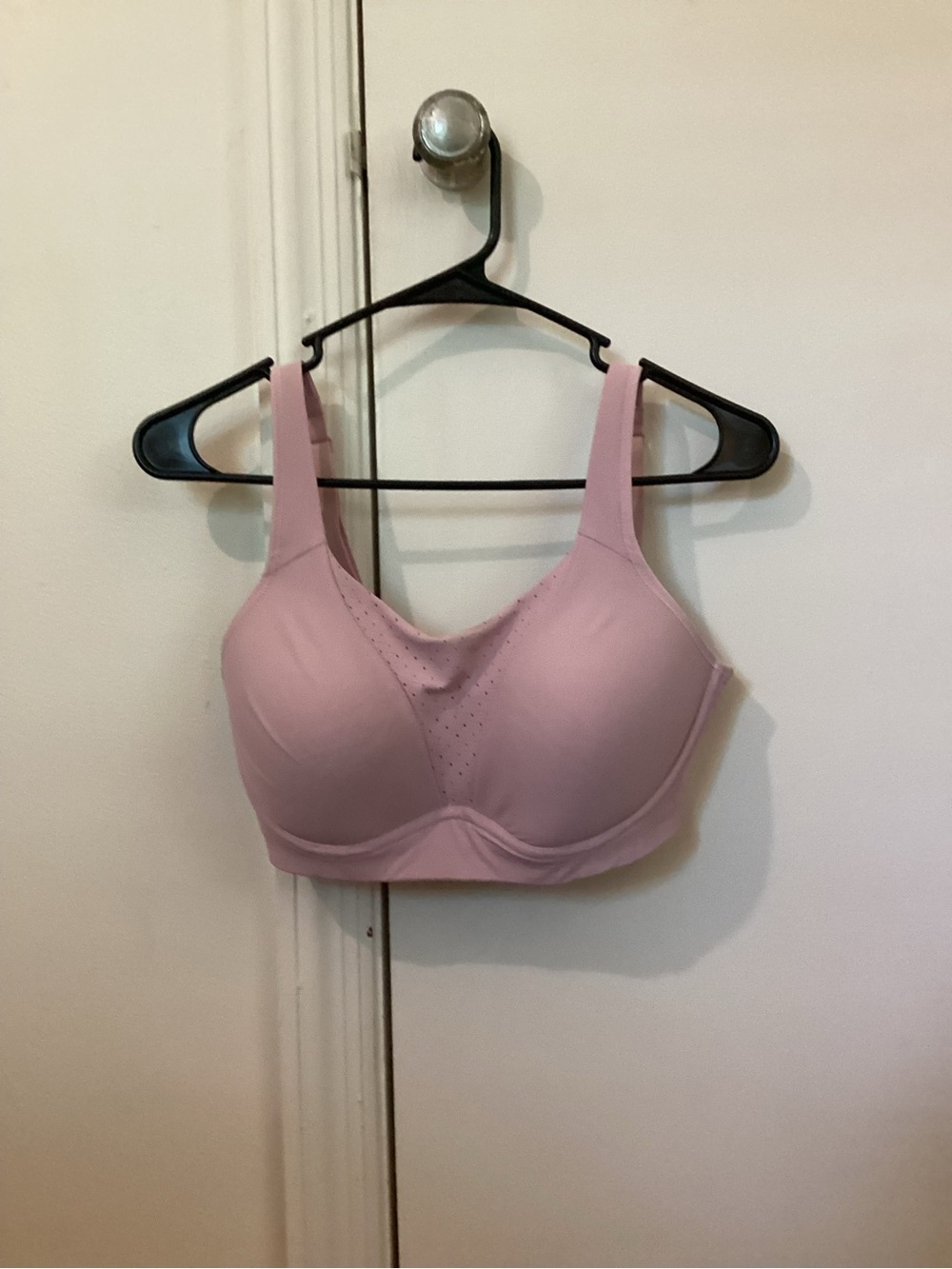 34DD Lululemon Run times Athletica Light Pink Wireless Sports Bra